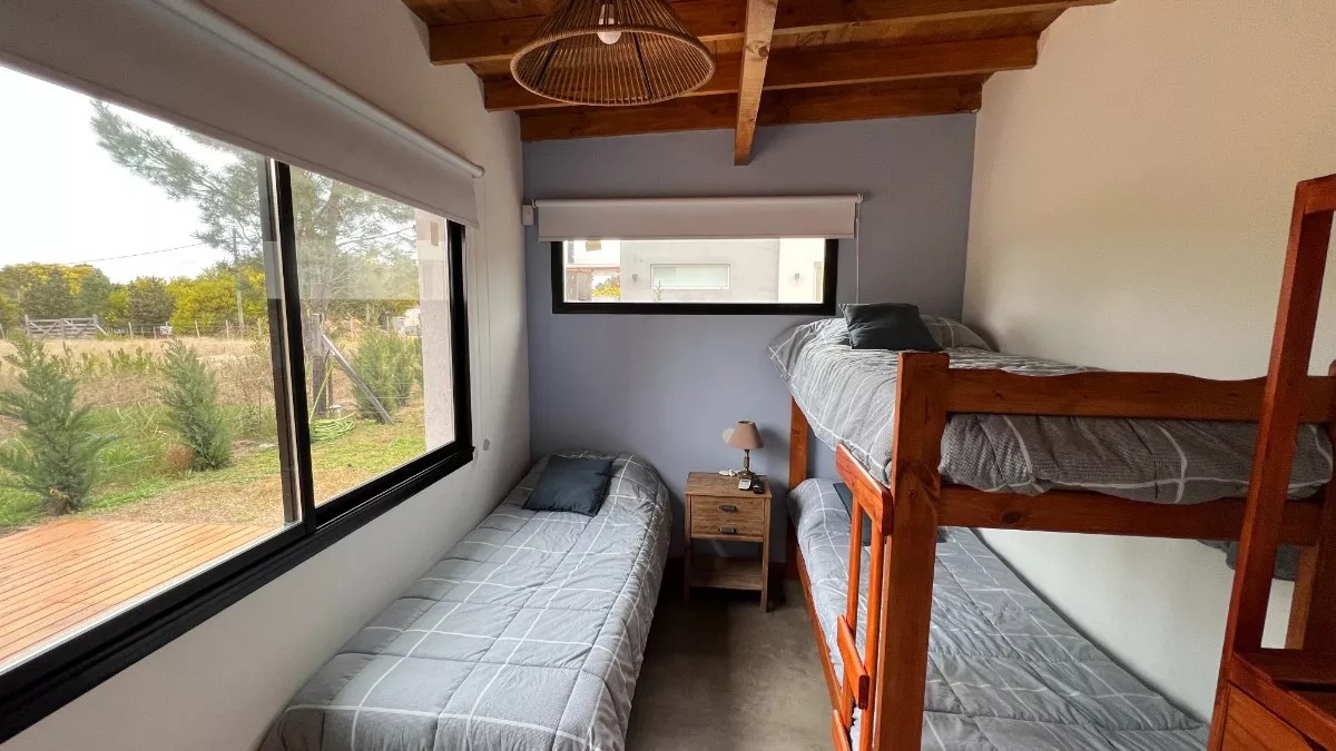 LAS GAVIOTAS (CALLE 30) 21