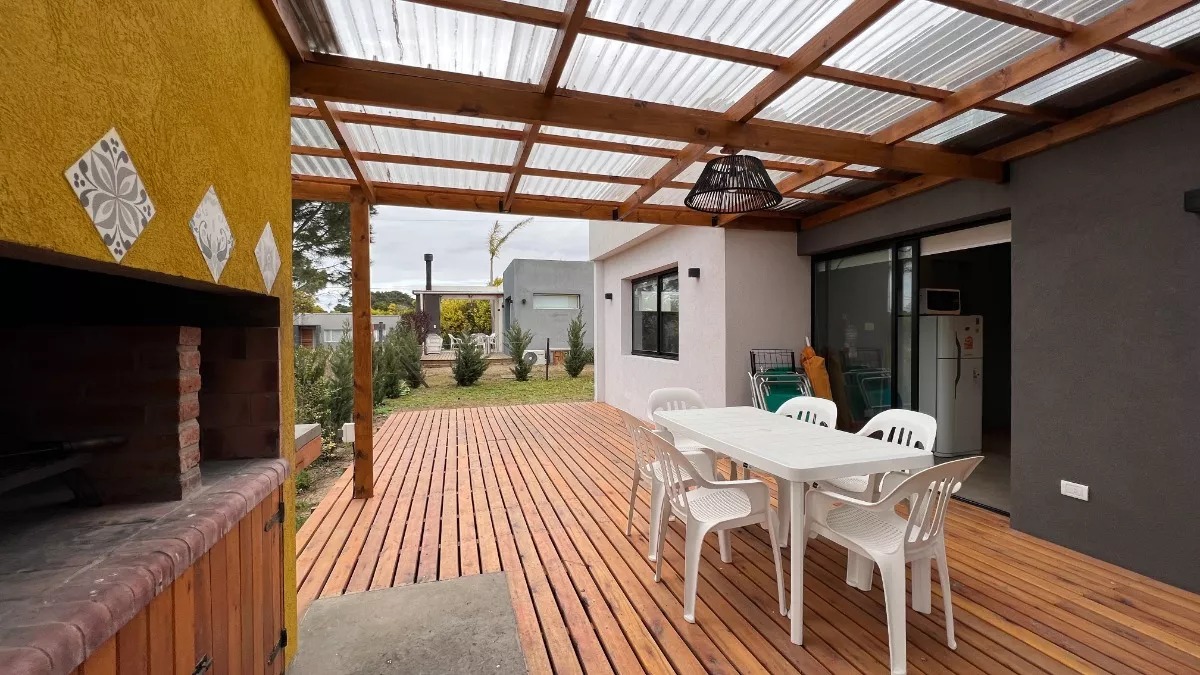 LAS GAVIOTAS (CALLE 30) 24