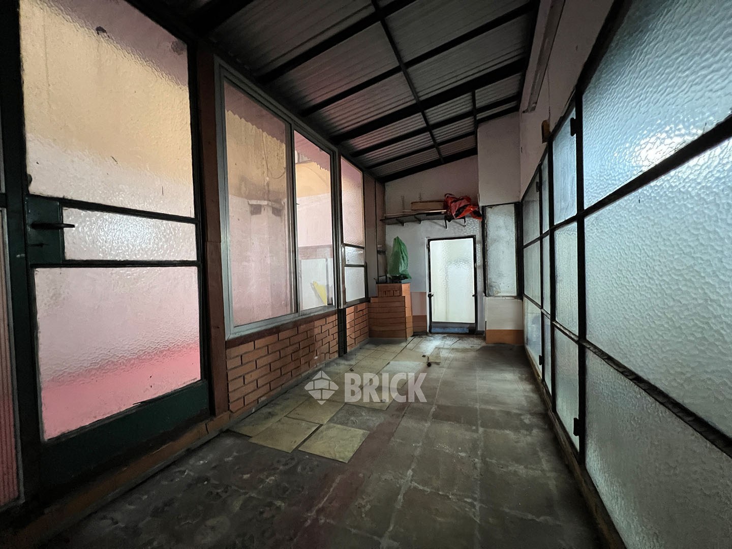 RIVADAVIA, AV. al 2200 Piso 1 19