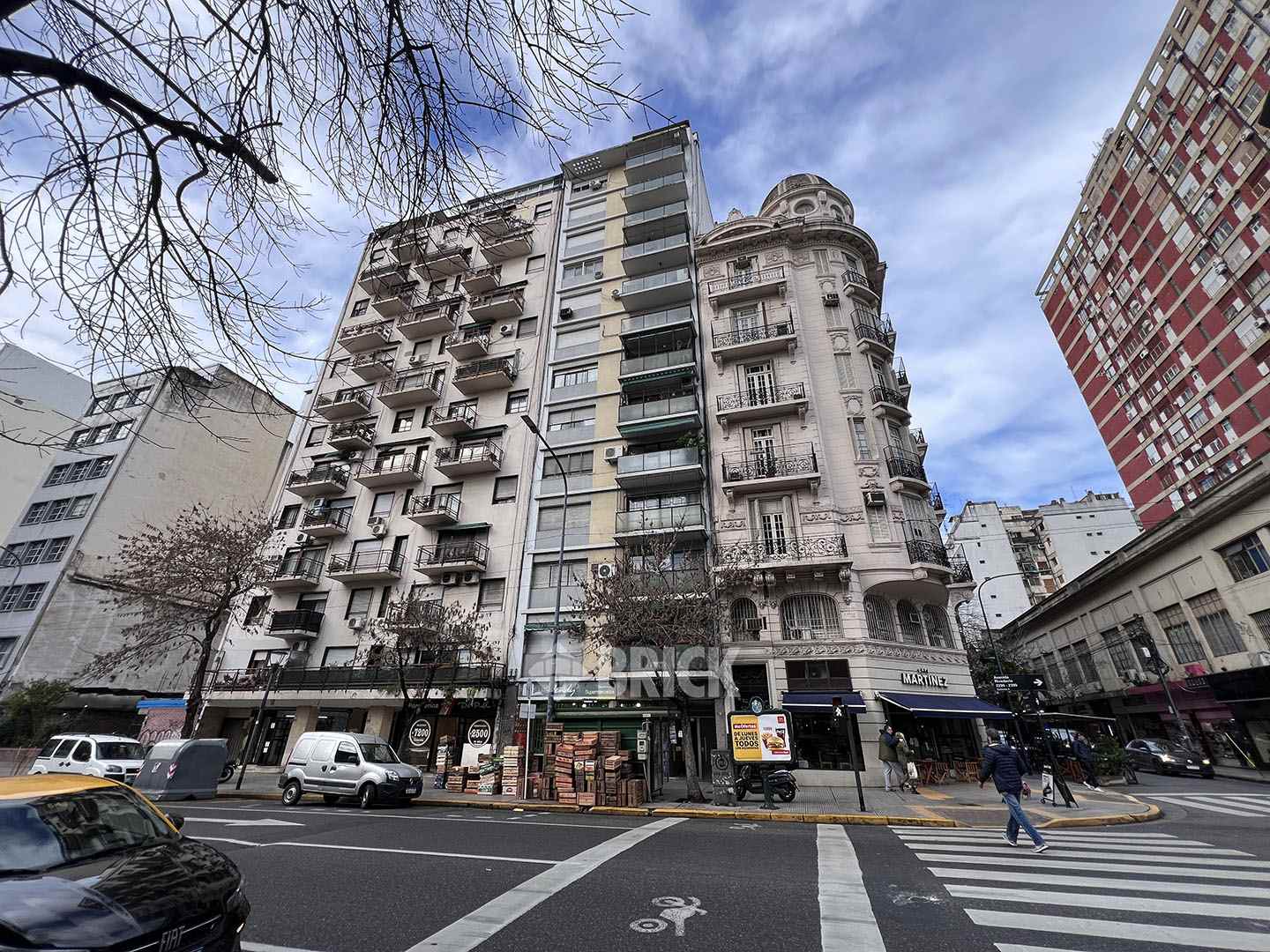 RIVADAVIA, AV. al 2200 Piso 1 24