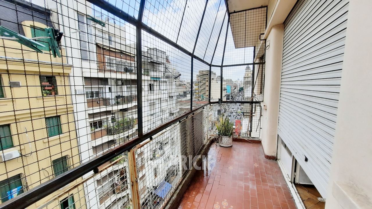 LARREA al 300 Piso 5 6
