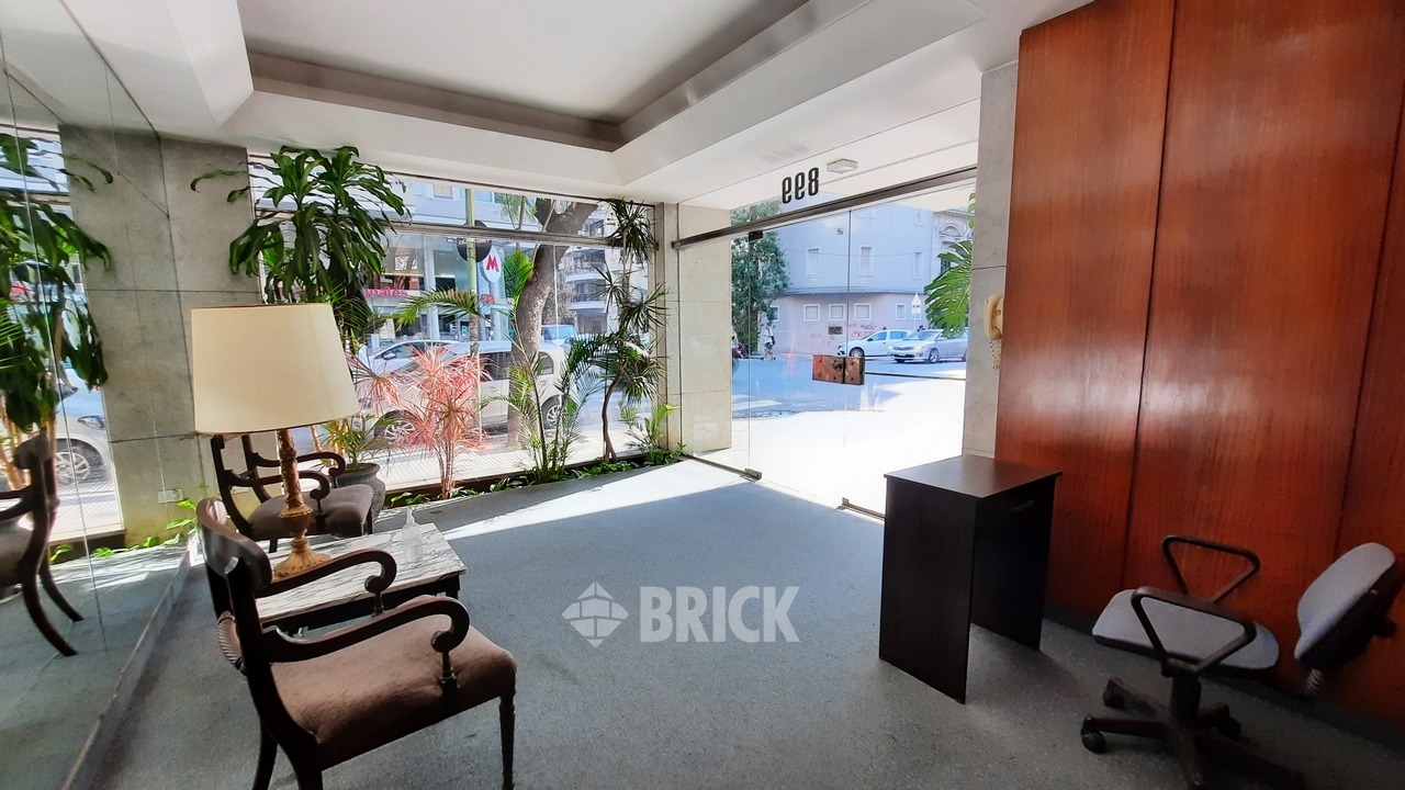 CIUDAD DE LA PAZ al 800 Piso 1 31