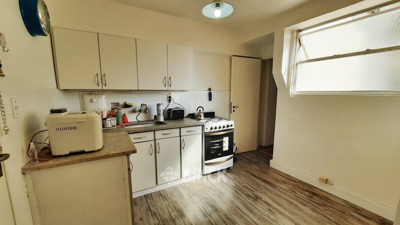 CORRIENTES, AV. al 2100 Piso 10 25