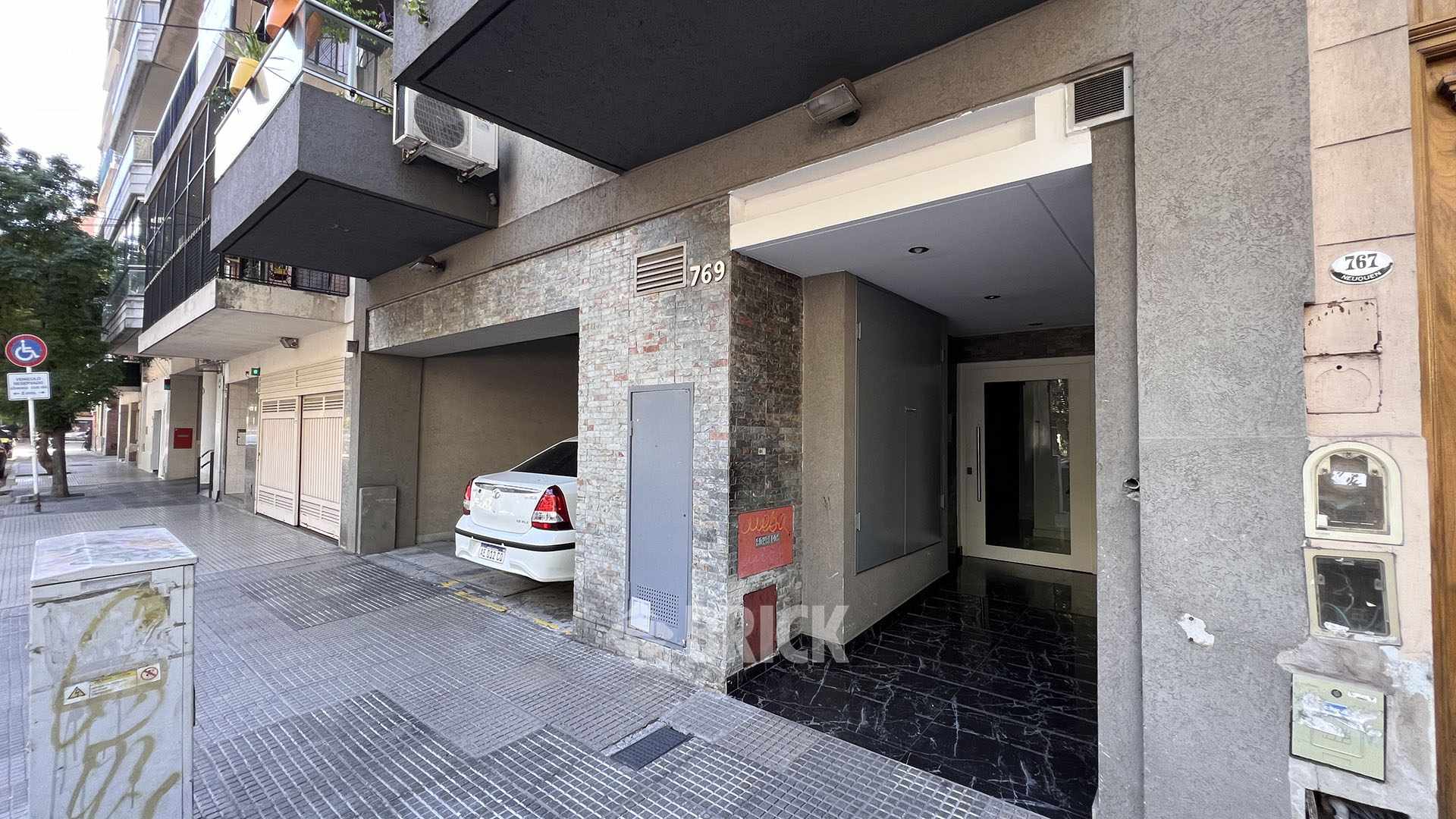 NEUQUEN al 700 Piso 9 14