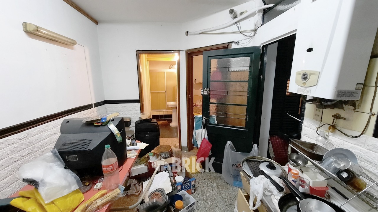 CONDE al 700 Piso PB 15