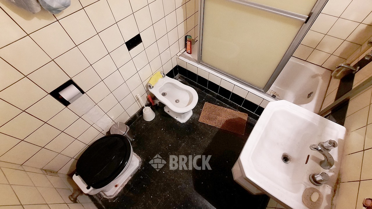 CONDE al 700 Piso PB 19