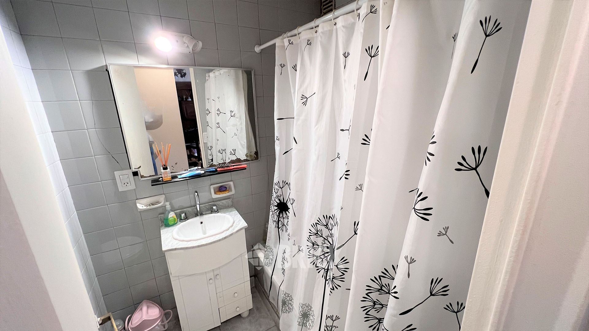 SAN JUAN, AV. al 4300 Piso 5 14