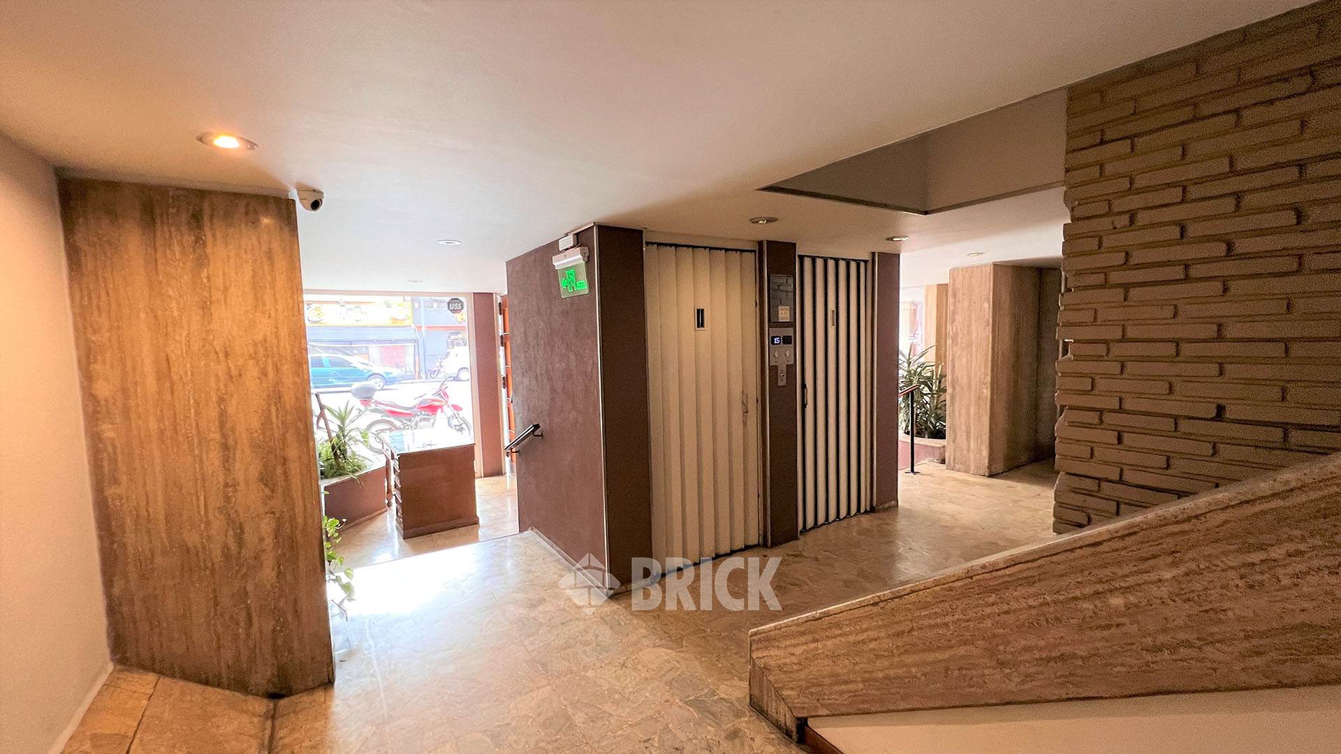 SAN JUAN, AV. al 4300 Piso 5 18