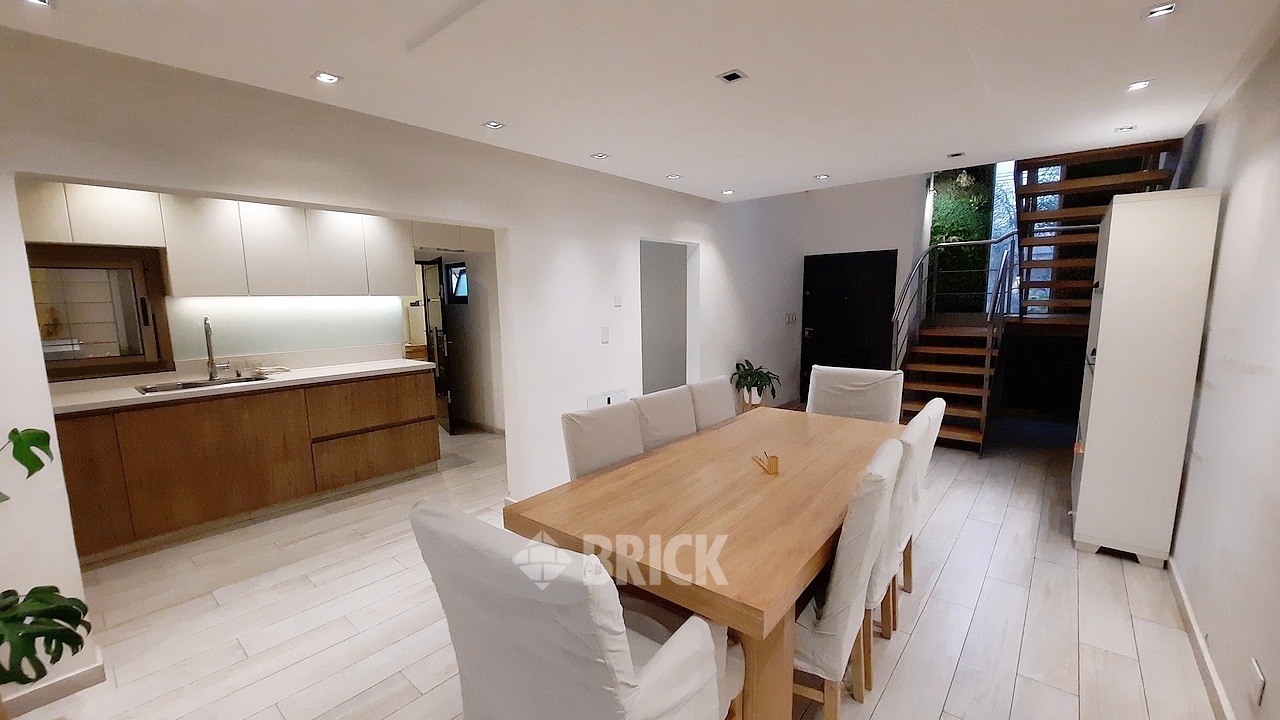 SOLER, GENERAL al 440 8