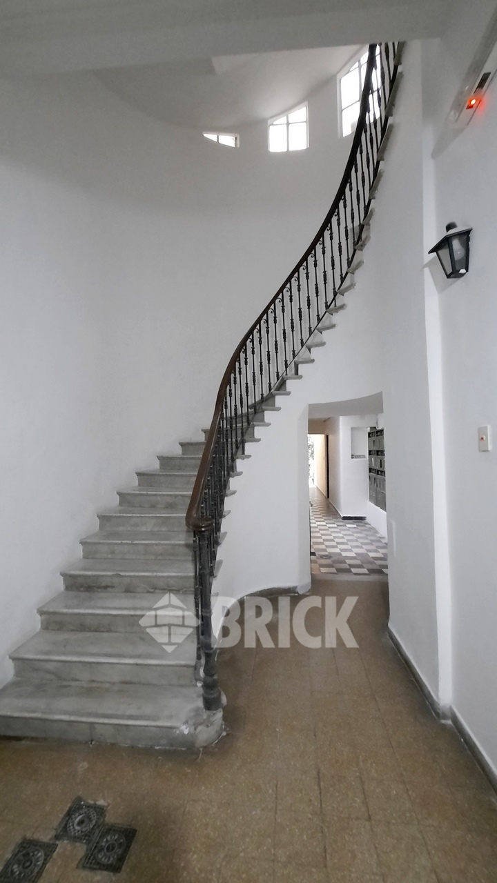 AYACUCHO al 1000 Piso 2 28