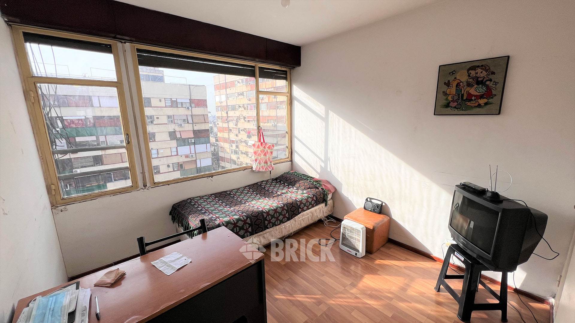 SARANDI al 1400 Piso 10 15