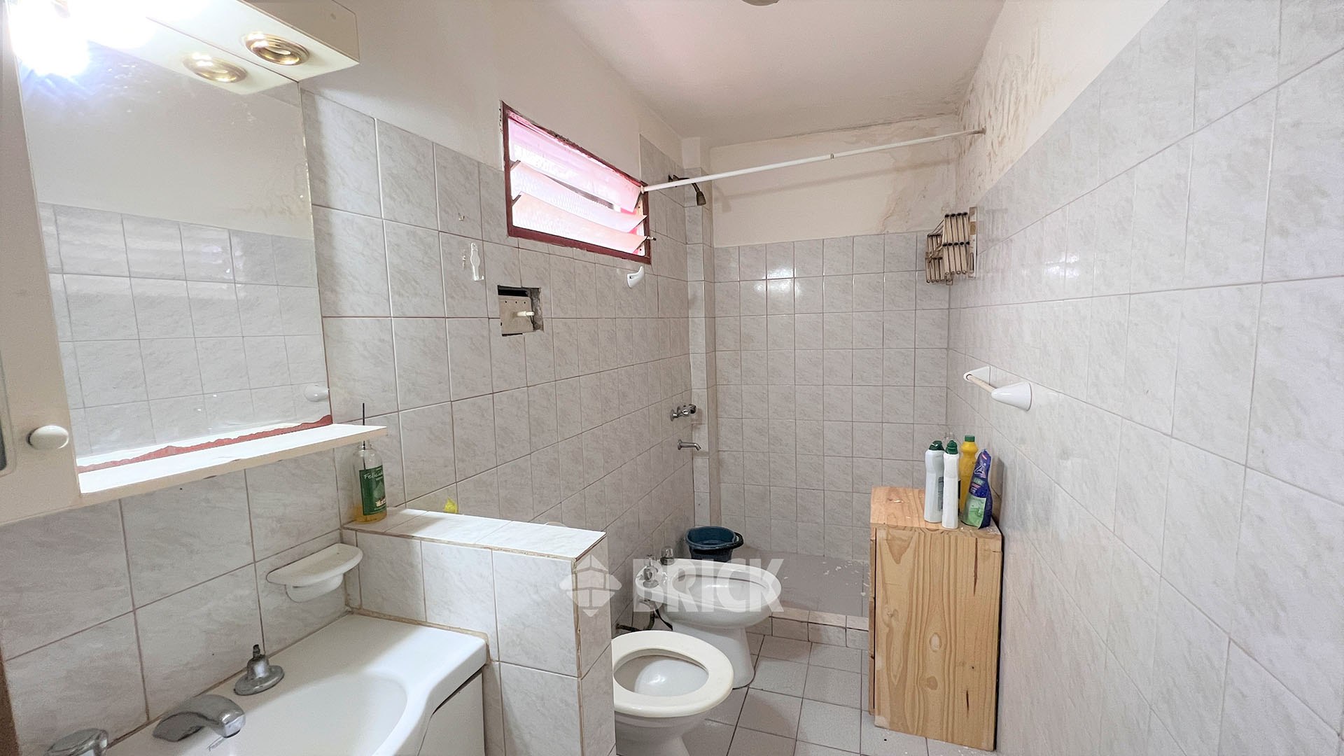 LARRAYA al 2200 Piso PB 4