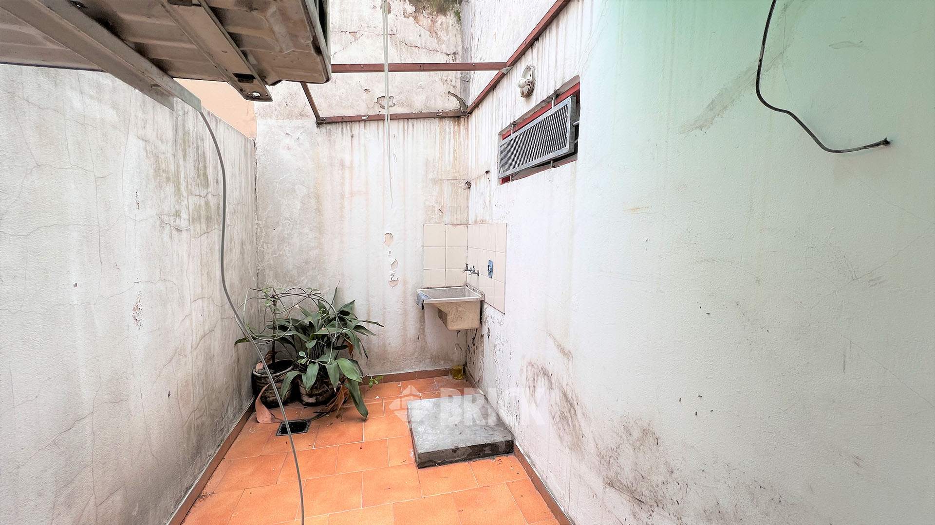 LARRAYA al 2200 Piso PB 5