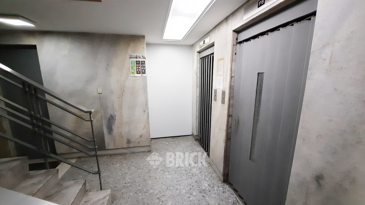 SARMIENTO al 1300 Piso 9 15