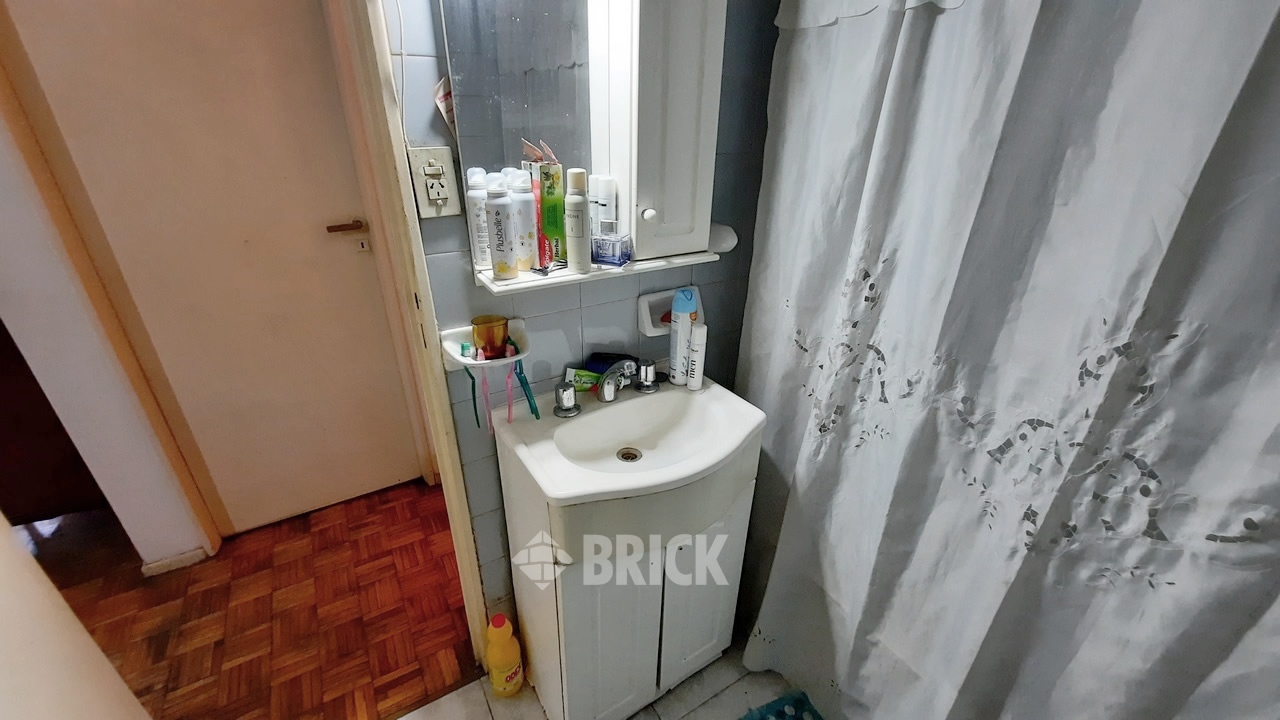 BRAVO, MARIO al 1000 Piso 2 11