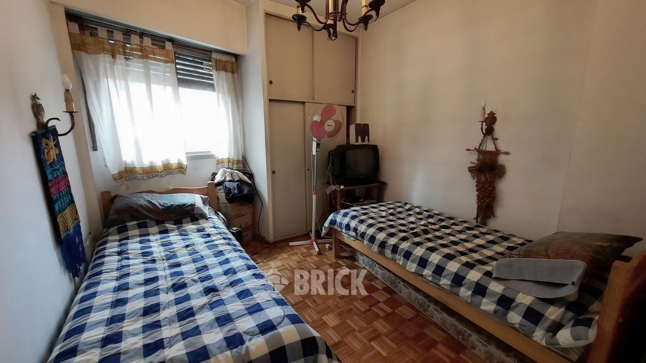 BRAVO, MARIO al 1000 Piso 2 14