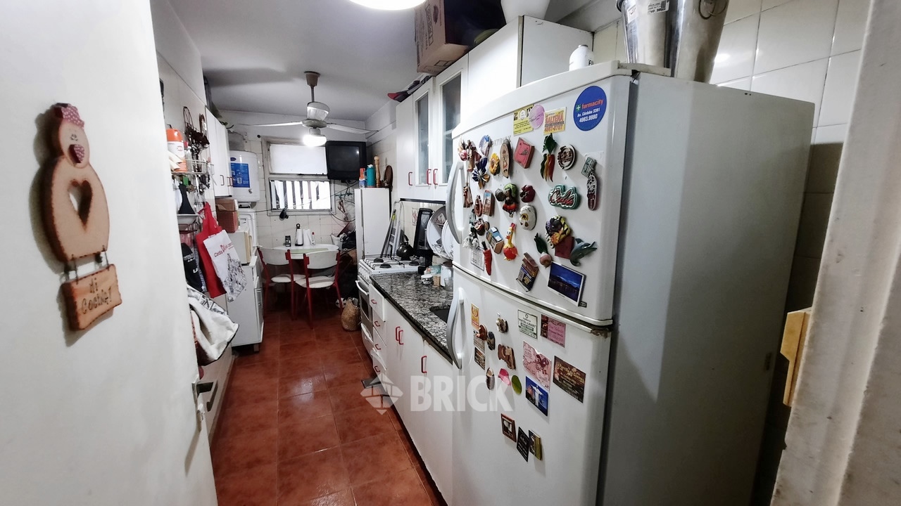 BRAVO, MARIO al 1000 Piso 2 21