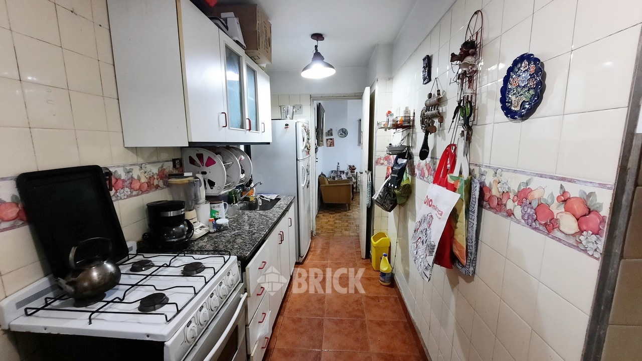 BRAVO, MARIO al 1000 Piso 2 24