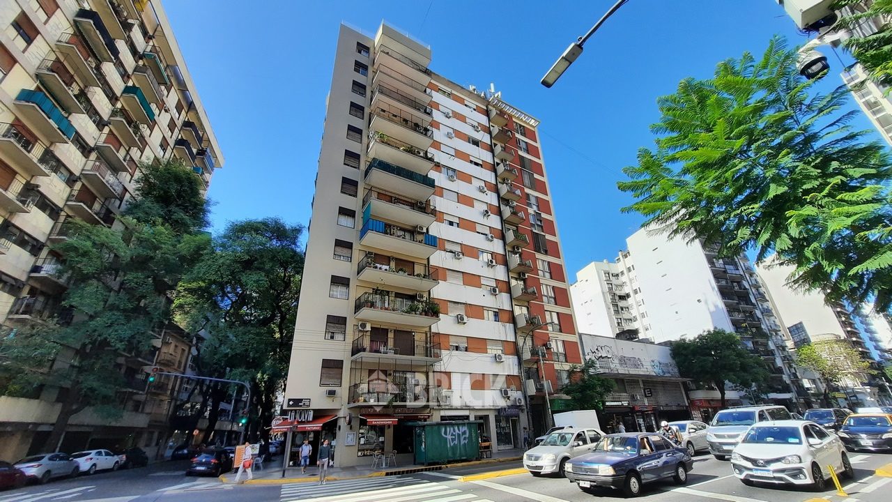 BRAVO, MARIO al 1000 Piso 2 29