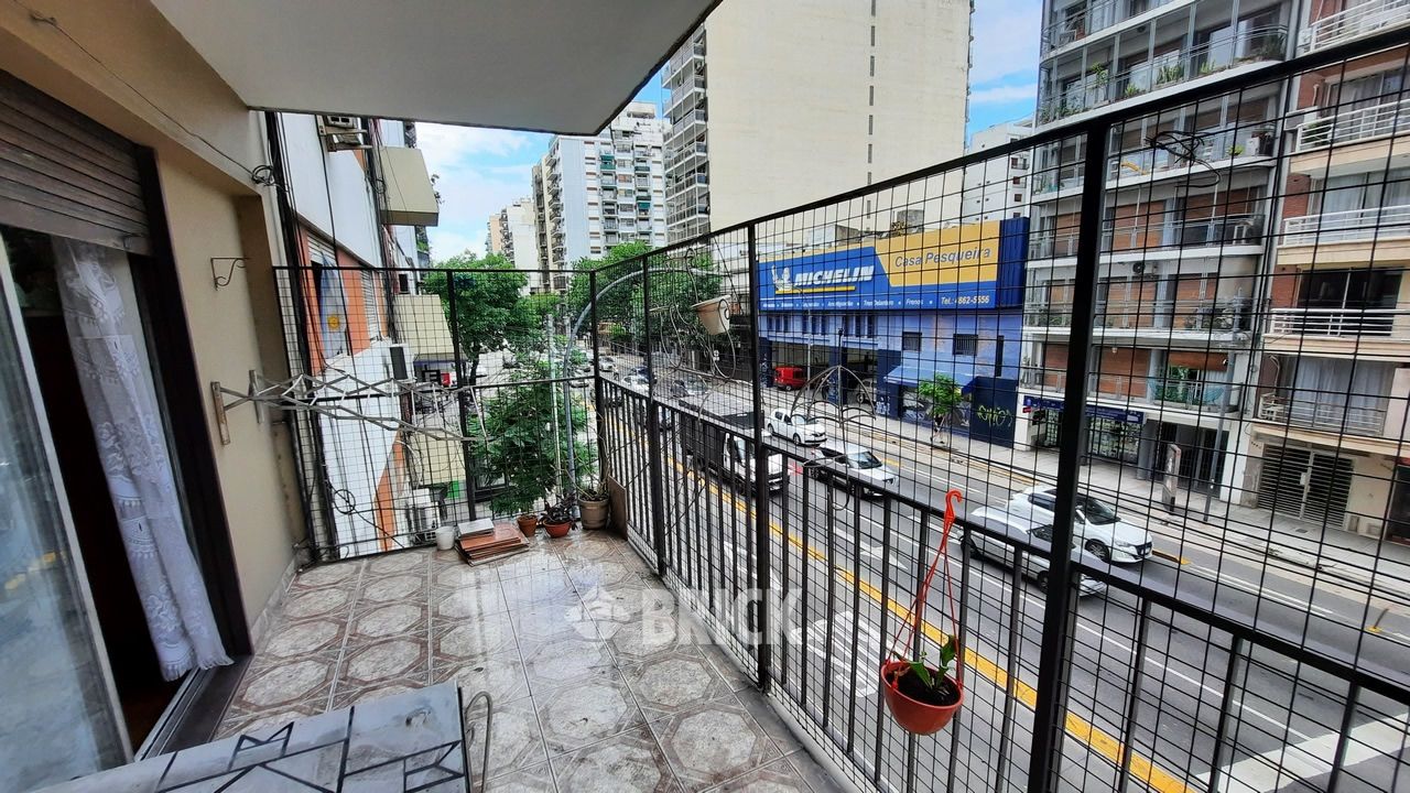 BRAVO, MARIO al 1000 Piso 2 8