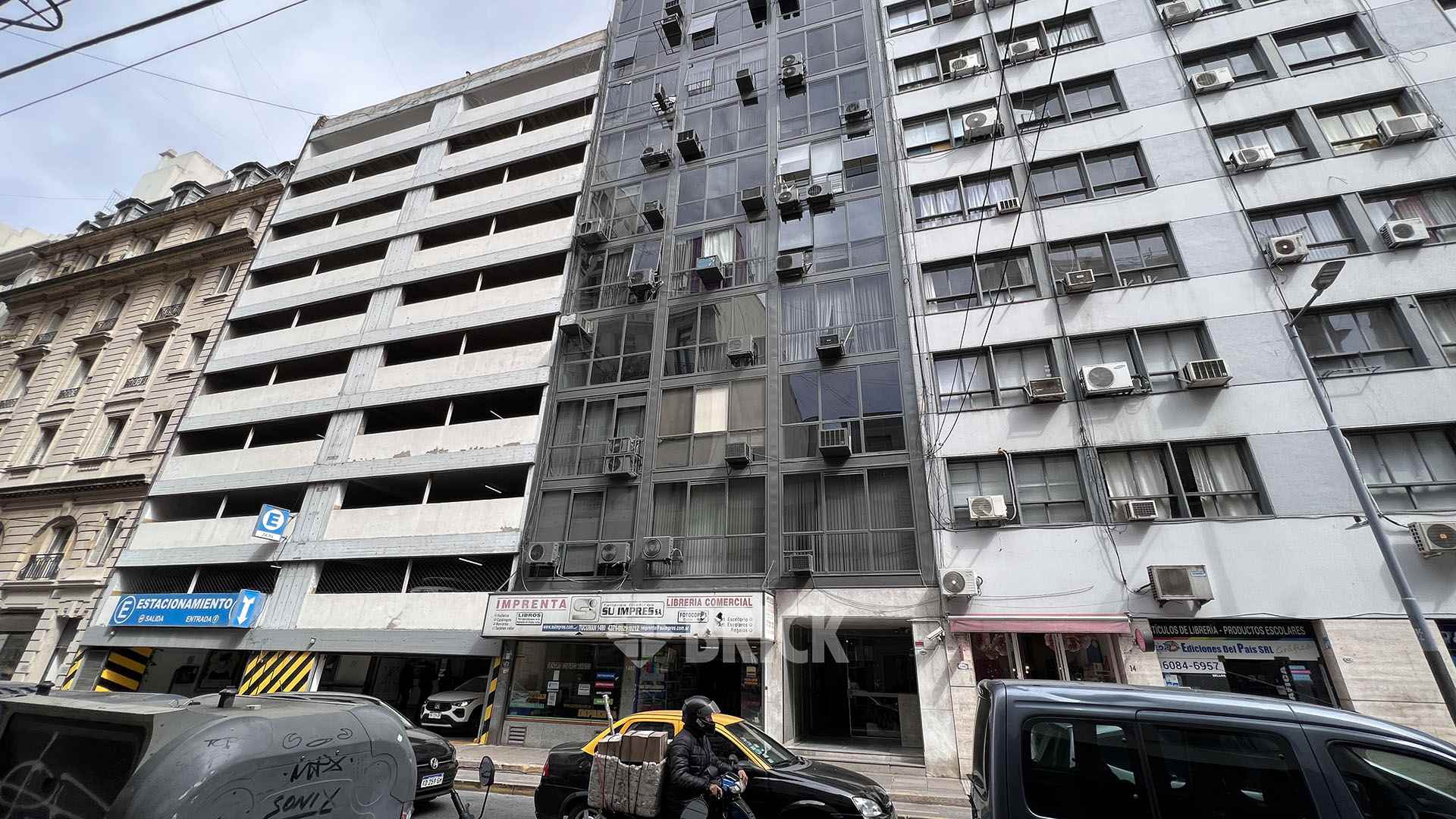 TUCUMAN al 1400 Piso 9 15