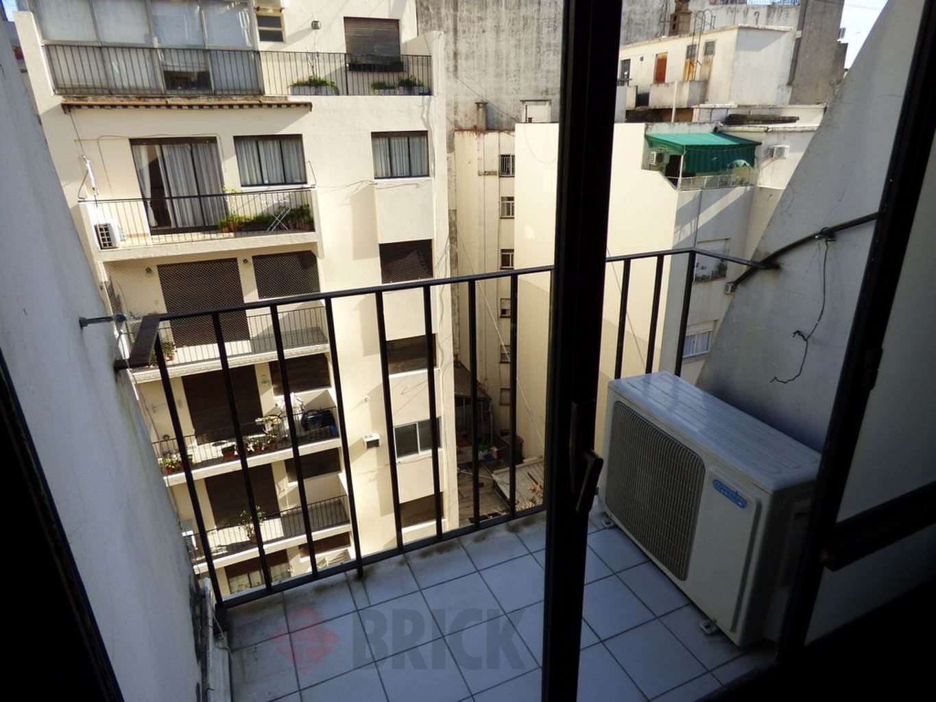 URIBURU, JOSE EVARISTO al 1400 Piso 7 11