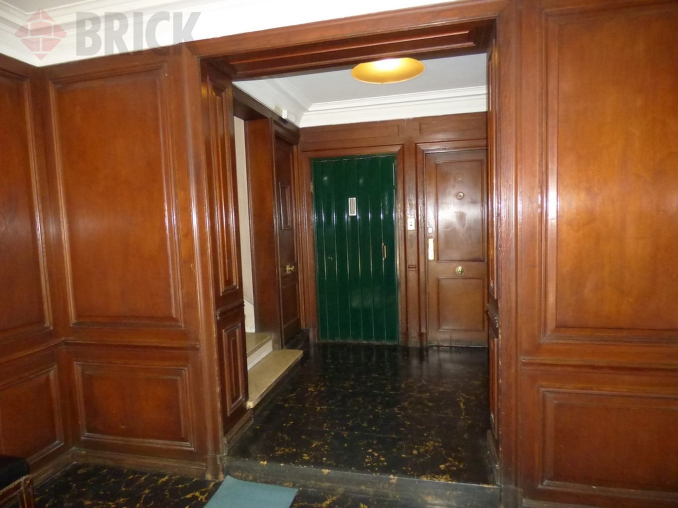 URIBURU, JOSE EVARISTO al 1400 Piso 7 24