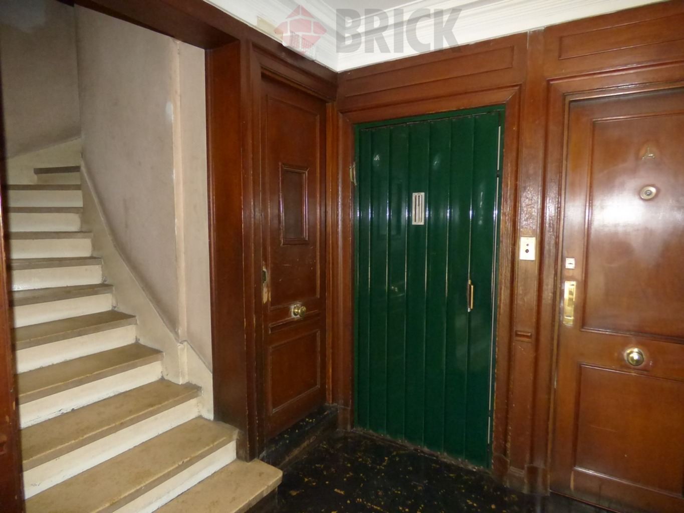 URIBURU, JOSE EVARISTO al 1400 Piso 7 25