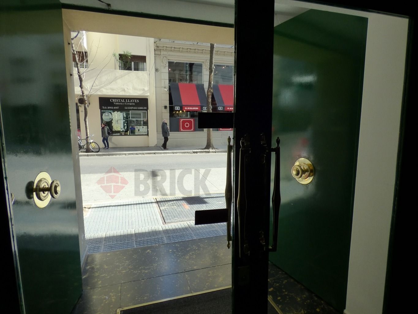 URIBURU, JOSE EVARISTO al 1400 Piso 7 27