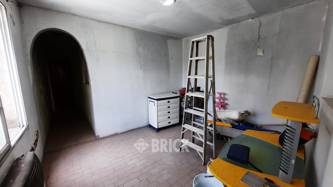 BRASIL, AV. al 1400 Piso 1 11