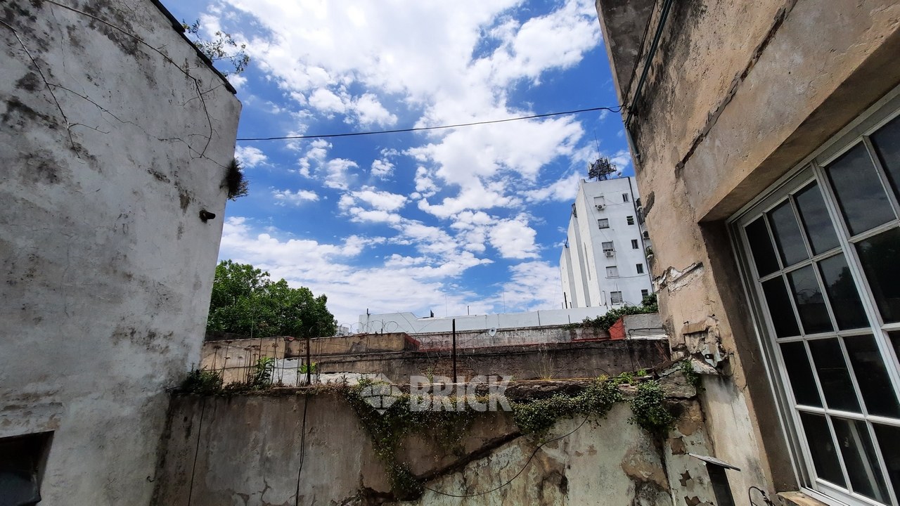 BRASIL, AV. al 1400 Piso 1 13