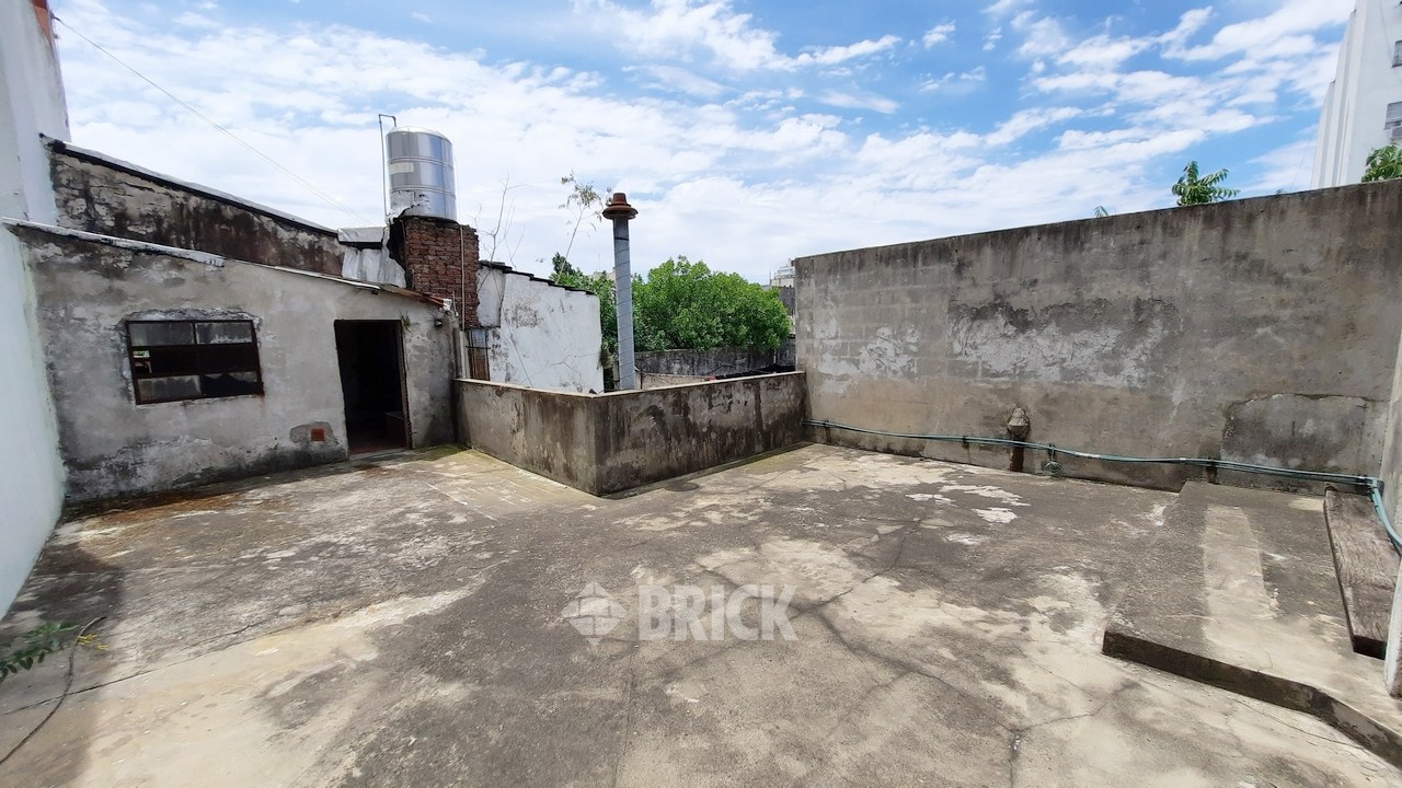 BRASIL, AV. al 1400 Piso 1 28