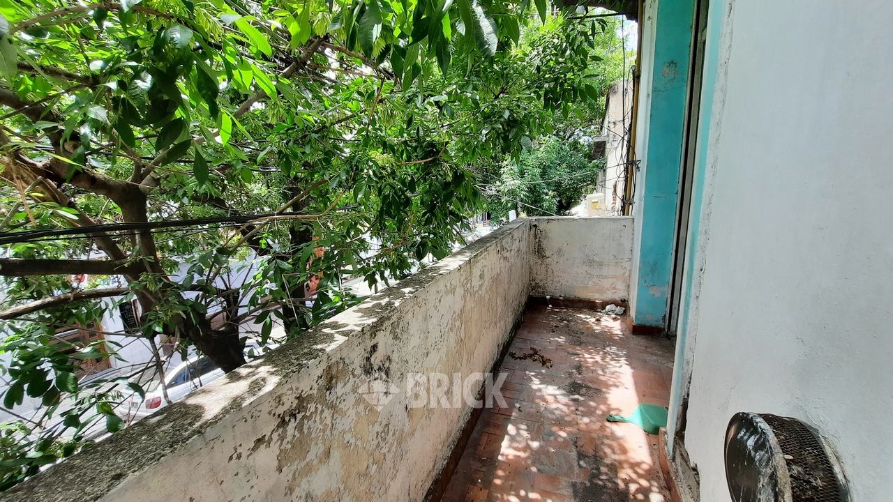 BRASIL, AV. al 1400 Piso 1 5