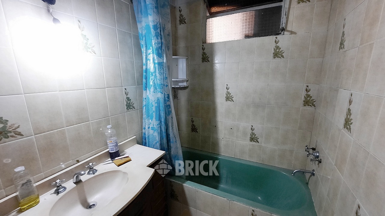 BRASIL, AV. al 1400 Piso 1 6