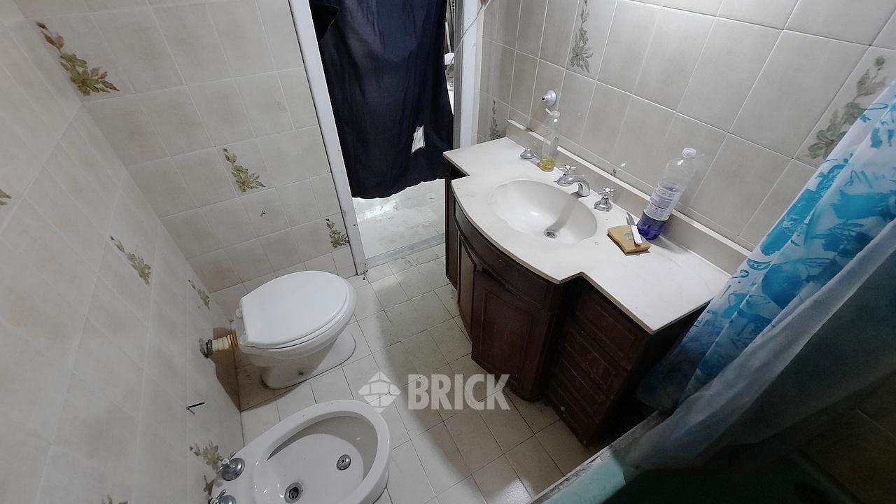 BRASIL, AV. al 1400 Piso 1 7