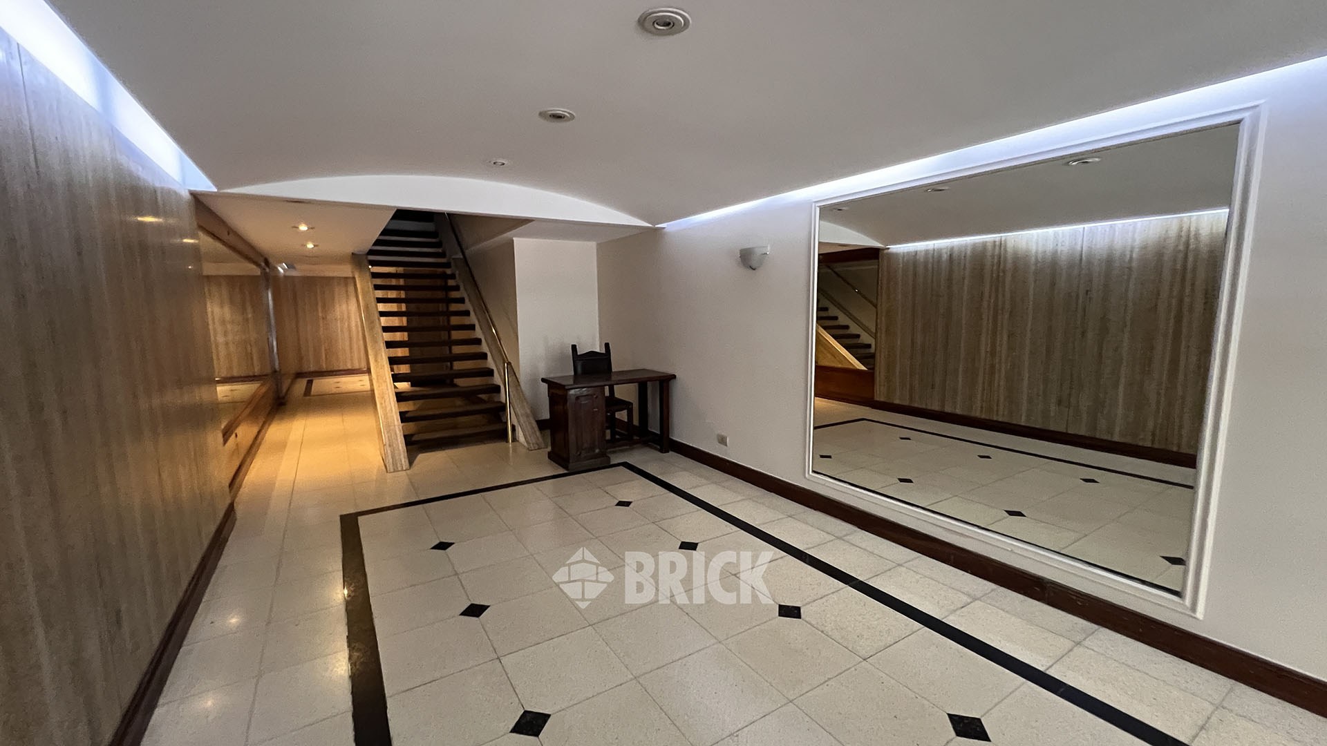 JURAMENTO, AV. al 1900 Piso 6 15