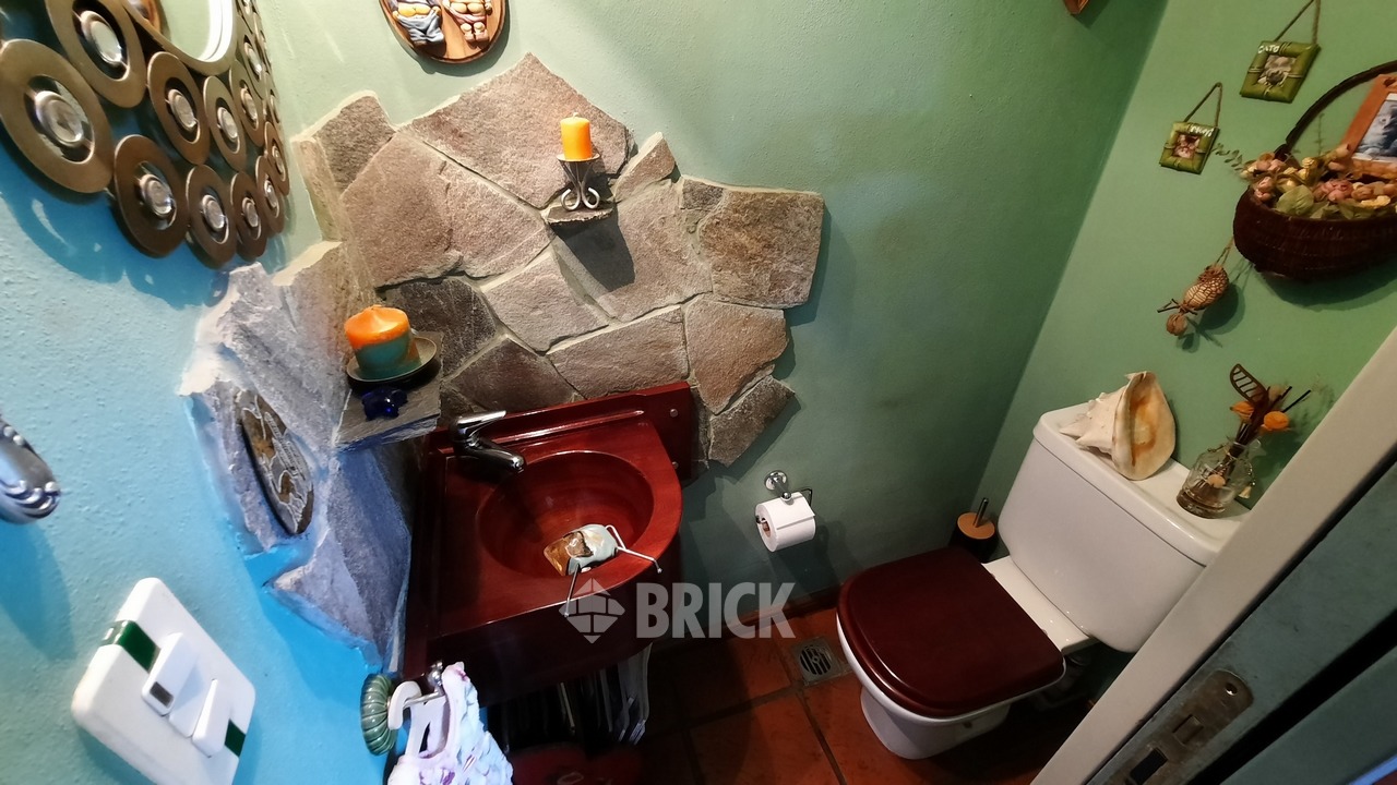 LAVALLEJA al 1000 Piso PB 13
