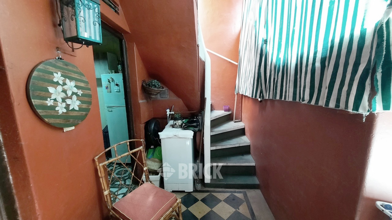 YRIGOYEN, HIPOLITO, AV. al 3500 Piso 1 7