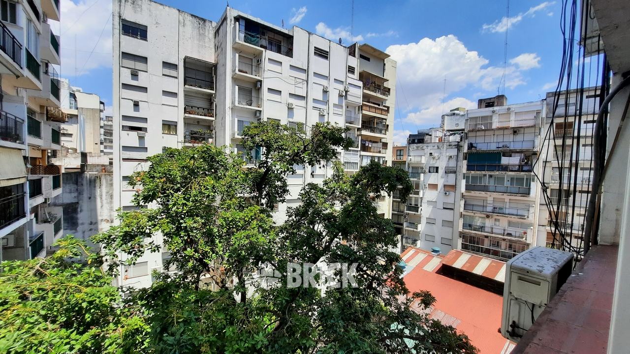 BERUTI al 2500 Piso 6 11