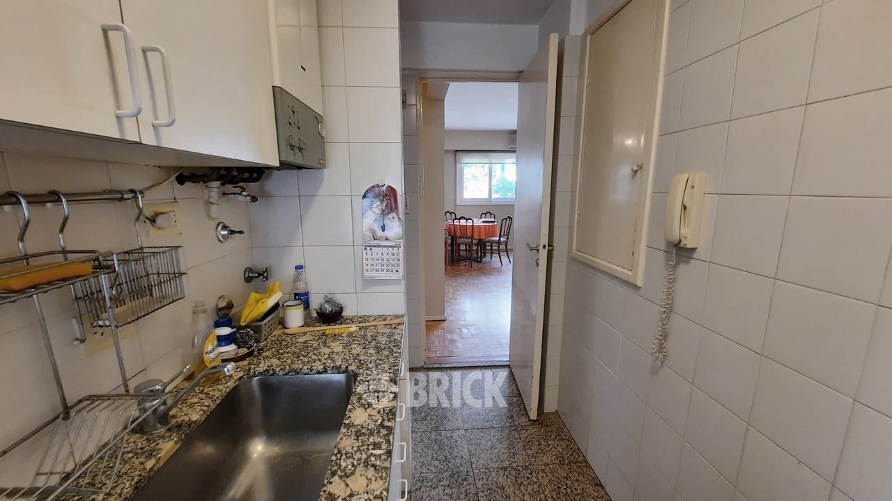 BERUTI al 2500 Piso 6 20