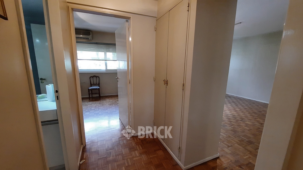 BERUTI al 2500 Piso 6 8