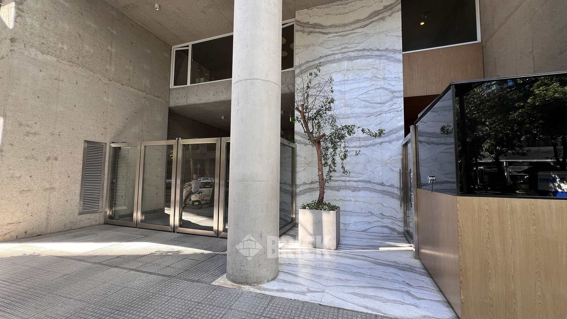 SEGUI, JUAN F. al 3500 Piso 10 45