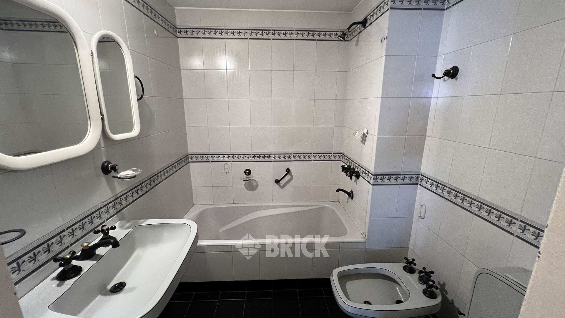 RIVERA, PEDRO IGNACIO al 2600 Piso 1° Y 2° 23