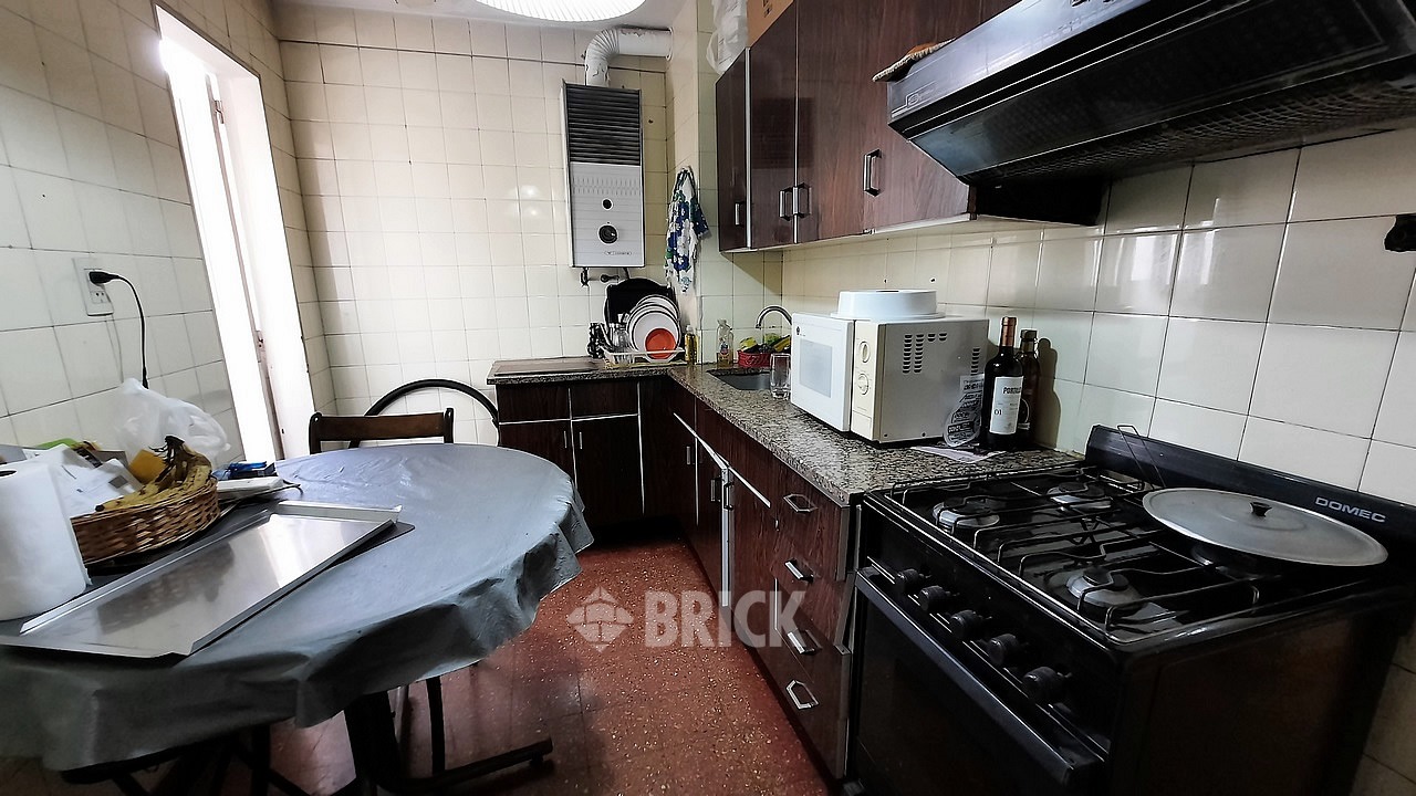 ALVEAR, MARCELO T. DE al 2400 Piso 7 13