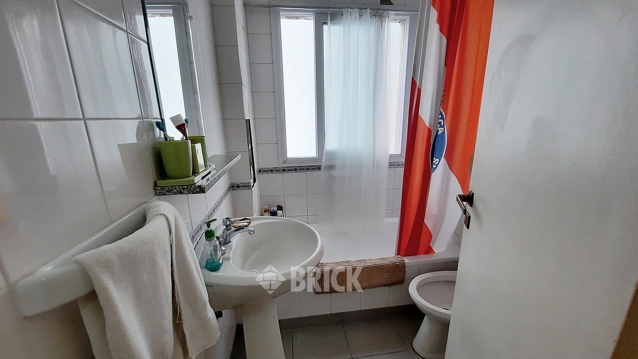 ALVEAR, MARCELO T. DE al 2400 Piso 7 9