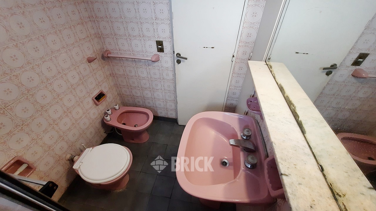 GRANADEROS al 400 Piso 5 18