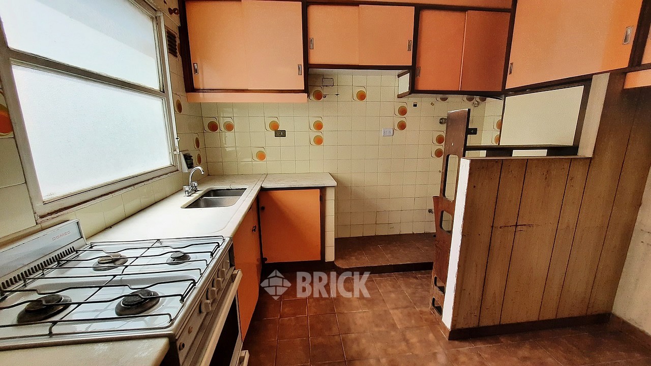 GRANADEROS al 400 Piso 5 24