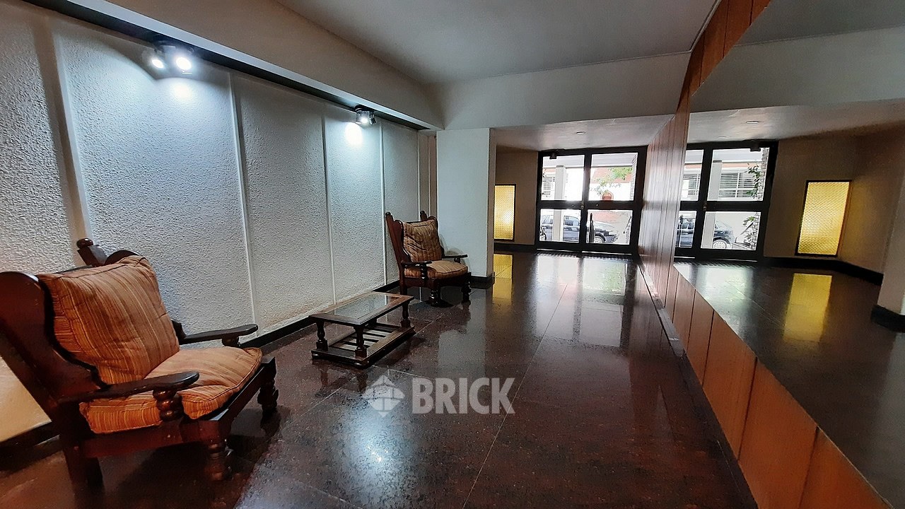 GRANADEROS al 400 Piso 5 26