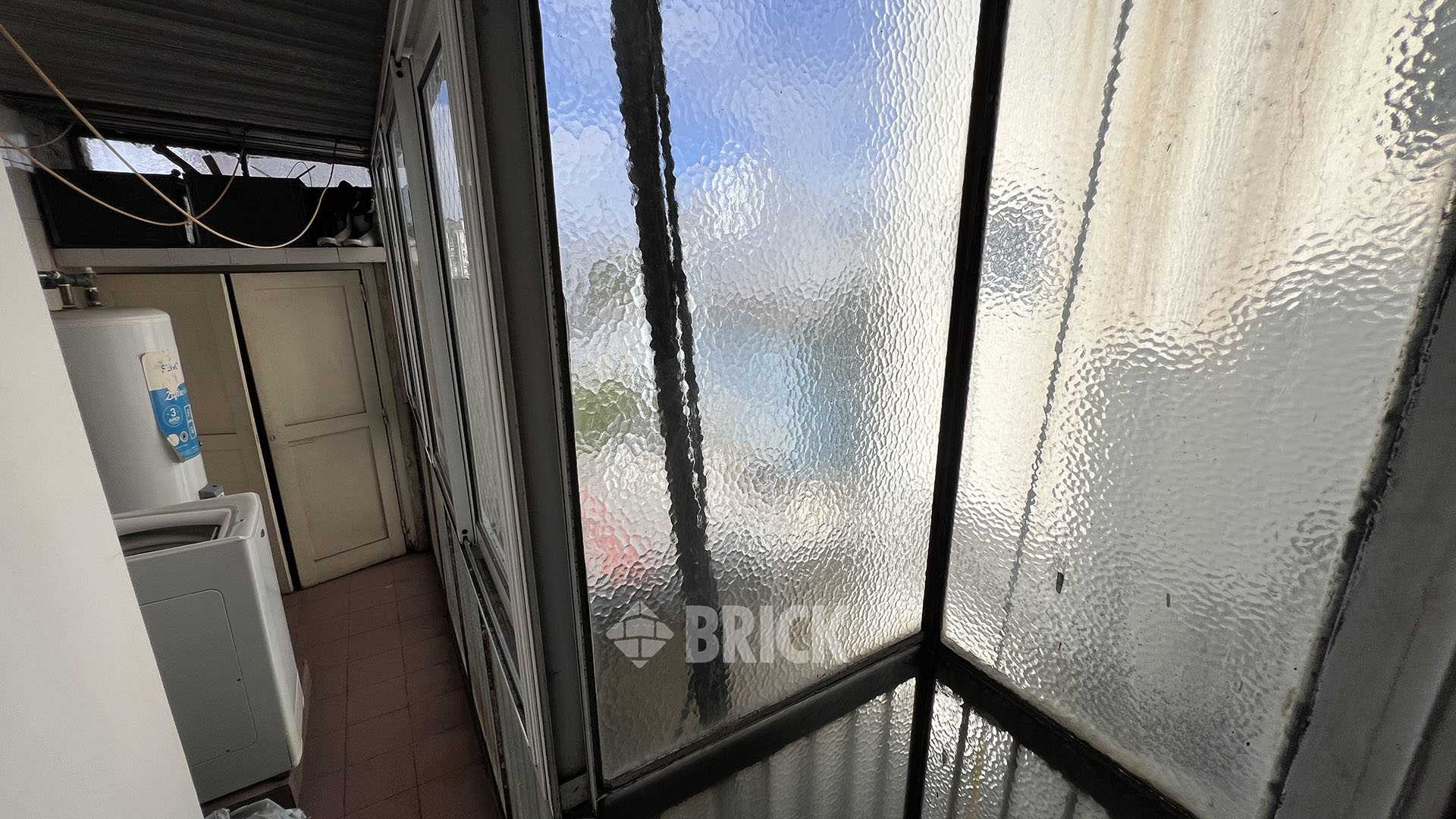 YRIGOYEN, HIPOLITO, AV. al 3600 Piso 9 12