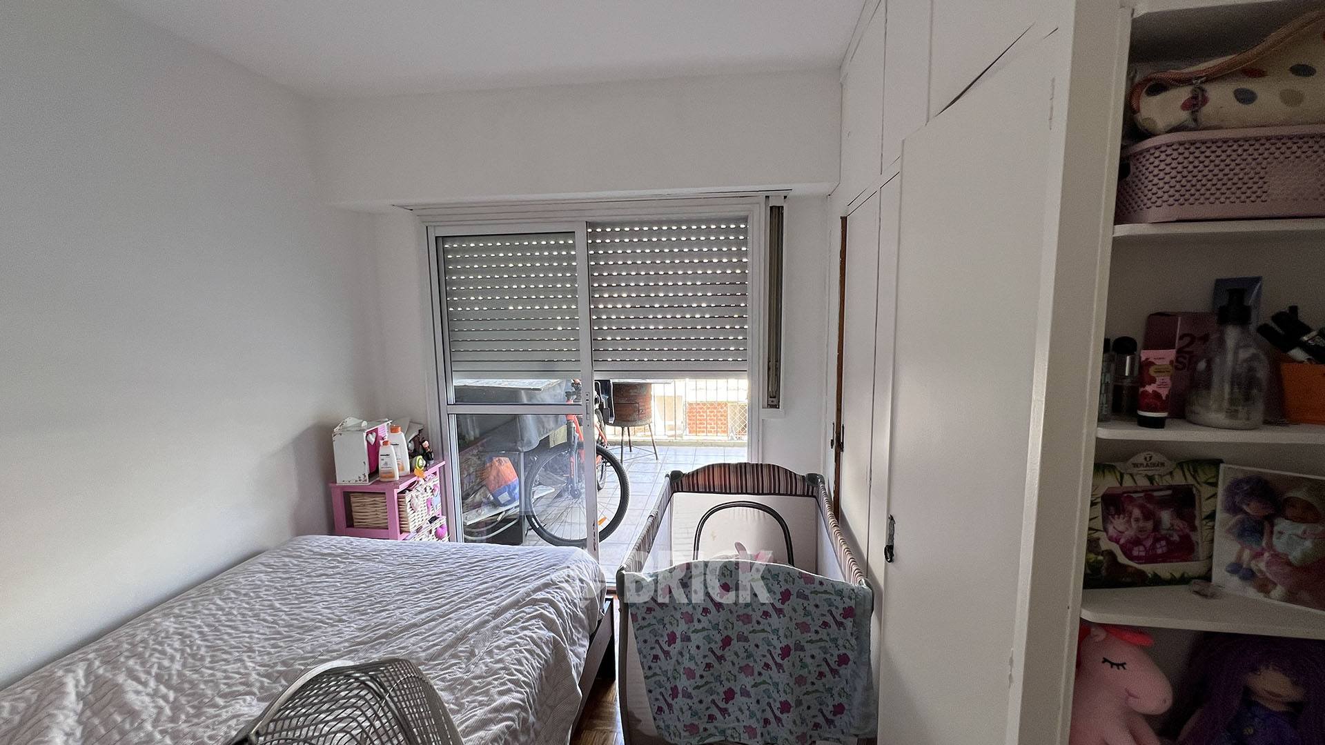 YRIGOYEN, HIPOLITO, AV. al 3600 Piso 9 18